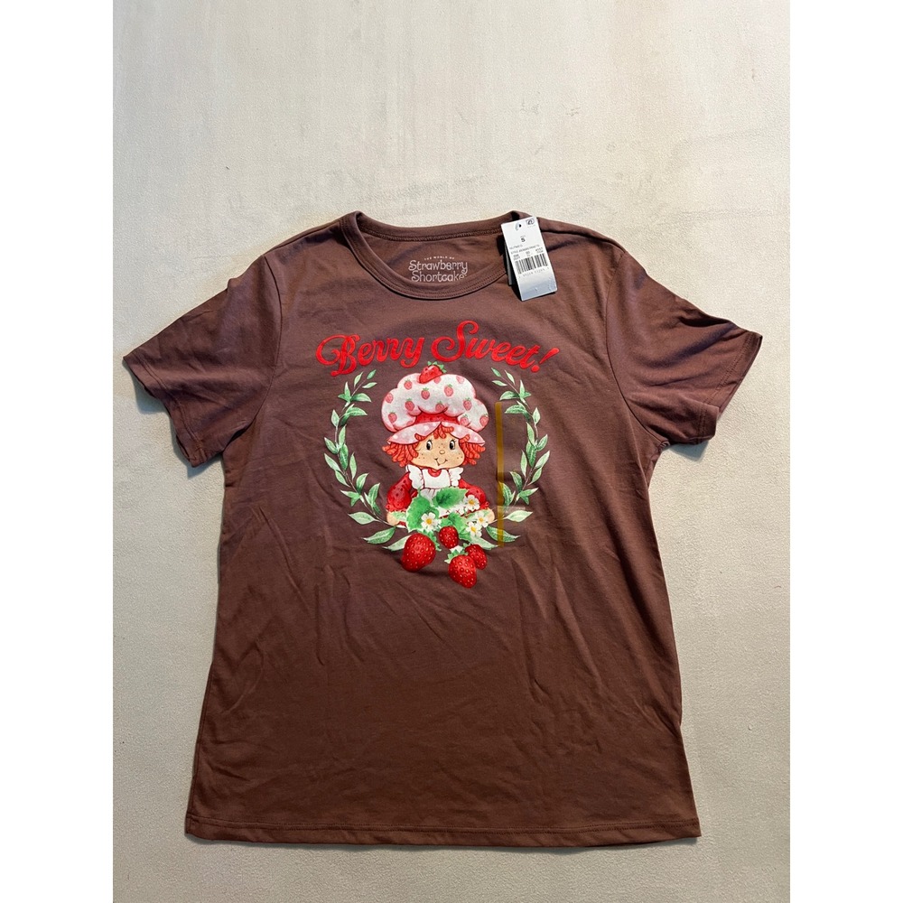 Strawberry Shortcake Berry Sweet Nutmeg Brown Graphic T-Shirt Small NWT